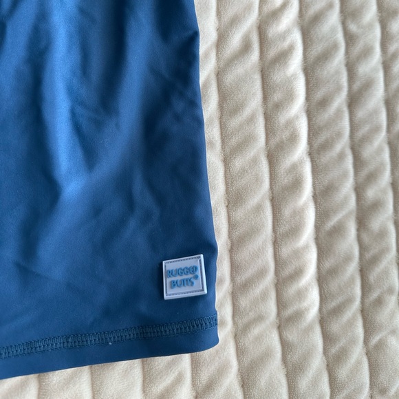 RuggedButts Rashguard - Picture 2 of 3